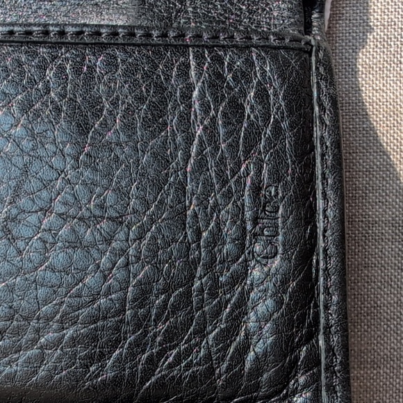 Chloe Black Leather And Gold Bow Wallet - Picture 10 of 12